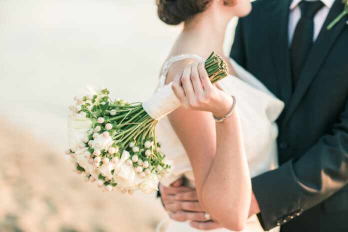 Plan a Minimalist Wedding
