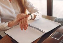 Time Management Techniques for Remote Live Chat Agents